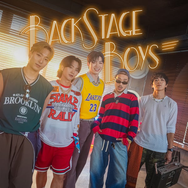 Backstage boys – Go Back Shot!